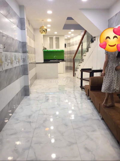 CĂN NHÀ CHO CÁC HỘ RẠCH XUYÊN TÂM, SÁT QUẬN 1 HƠN 4 TỶ TÍ