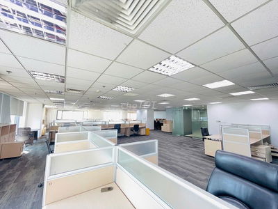 Cho thuê văn phòng Cầu Giấy 231m2 giá tốt tại 82 Duy Tân (Sang Xịn)