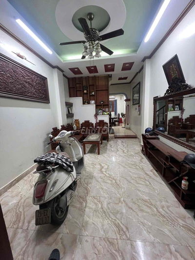 Bán nhà Trường Chinh 51m, ngõ ba gác phi, nhà dân xây mới, ở sướng