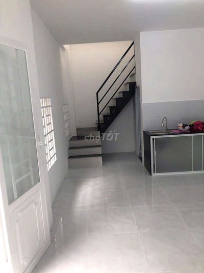Độc Lạ Ngã Tư Ga, nhà sổ riêng 7x5m chỉ 2,3 tỷ