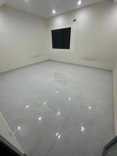 cho thuê phòng rộng 40m, nhà mới xây, ko chung chủ