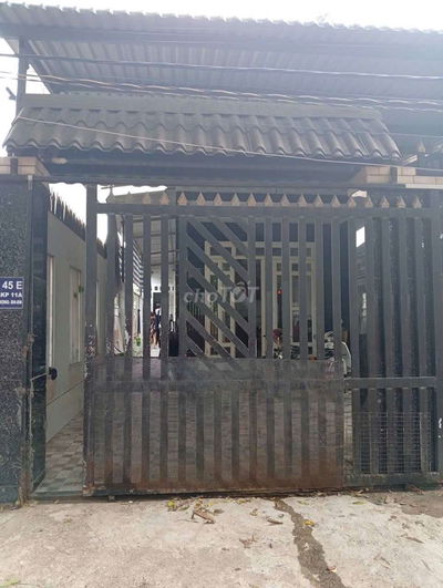 Nhà ngõ hẻm 180m2 2 phòng ngủ đường Nguyễn văn tiên tân phong đồng nai