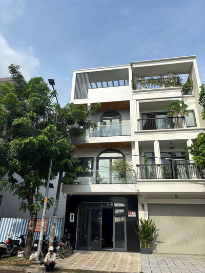 Nhà khu Ao sen Tên Lửa có thang máy Dt 5x20. 4 tấm 30 Triệu