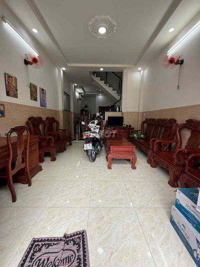 Chủ cần bán nhà 3 tầng 60m2 4 phòng ngủ xây dựng kiên cố