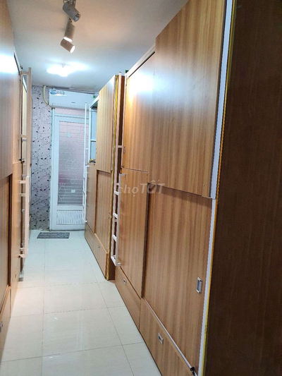 chỗ ở giá rẻ, riêng tư, máy lạnh, đủ tiện nghi