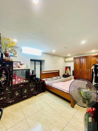 Bán tập thể Tầng 2 Nhân Hòa - Nhân Chính. DT 90m gồm 3pn, 2wc