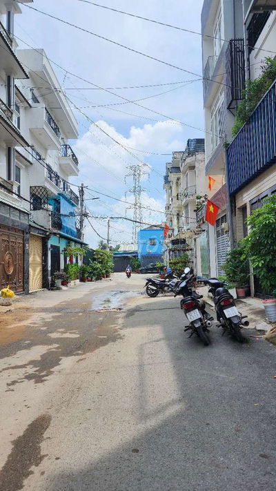 Cho thuê nhà mới xây full nội thất 3pn 2wc chỉ 10tr tháng hẻm xe tải