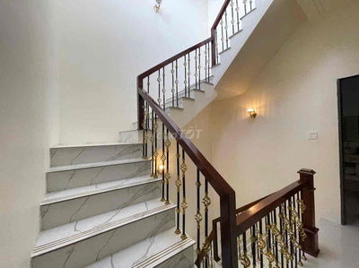 BÁN NHÀ 1 TRỆT 2 LẦU - HẺM NGUYỄN VĂN CỪ - GẦN NGAY CHỢ CÁ HÀ GIANG