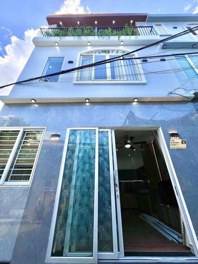 NHÀ 3 TẦNG SAU LƯNG MẶT TIỀN TRẦN CAO VÂN FULNT