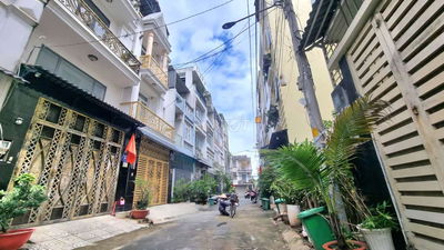 Bán nhà riêng 7,5 tỷ, DTSD 170m2 sát Vạn Phúc City Thủ Đức, TP.HCM