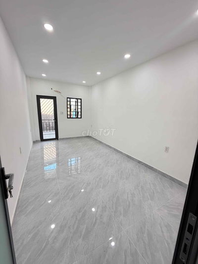 NHÀ MỚI XÂY 373/ Lý thường Kiệt P8Q.TB