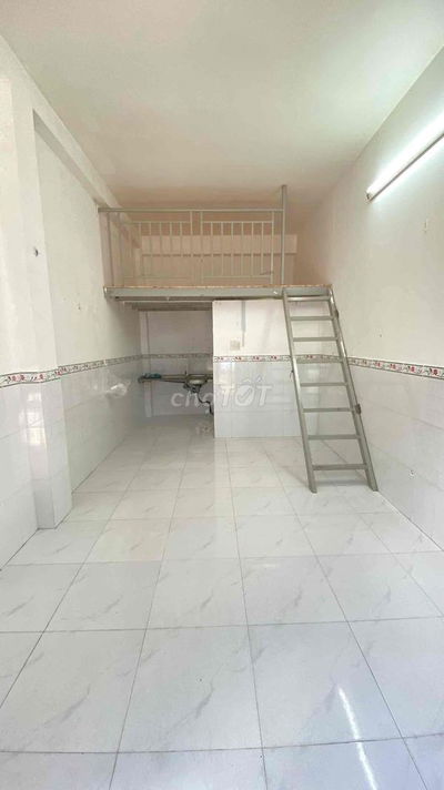 phòng 20m2 mặt tiền đường cửa riêng Bình Lợi
