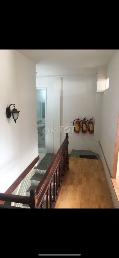 Bán nhà mặt tiền 8,6m 2 tầng đường Trần Phú