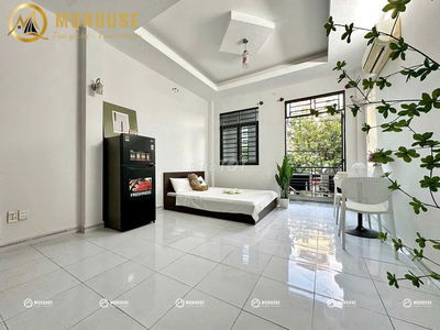 Cộng hòa gần ETown Ban Công 40m Full nội thất.trống sẵn