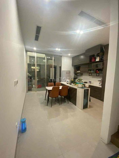 Bán Nhà 04 tầng mặt tiền đường Tố Hữu