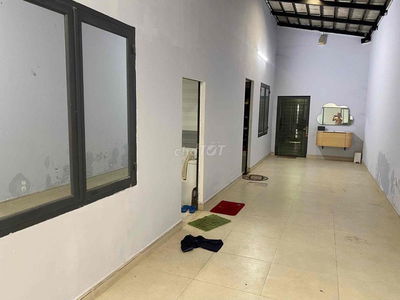 NHÀ 400m2 SÁT ĐƯỜNG NGUYỄN CHÍ THANH GIÁ RẺ