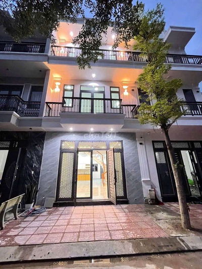Cho thuê nhà An Phú có nội thất gần chợ Phú Phong