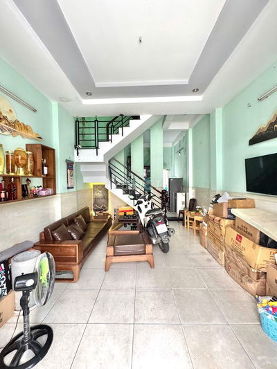 Nhà 1 trệt 1 lầu sân thượng 2 phòng ngủ, Đường Lê Văn Quới