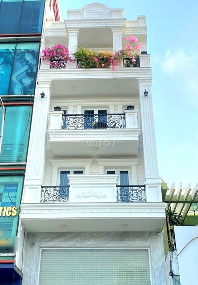 Cần cho thuê nhà MT 51A Cửu Long P.15 Q.10