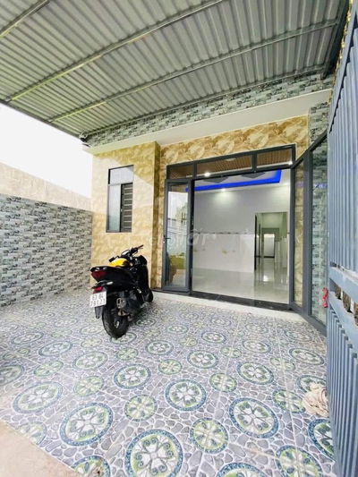 Cần bán gấp nhà c4 đường Trần Thị Cẩm, Củ Chi, 115m2, 730 Triệu, Shr