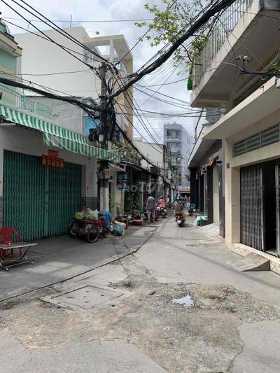 NGAY VÒNG XOAY LÊ ĐẠI HÀNH- NGANG 6M- HXH