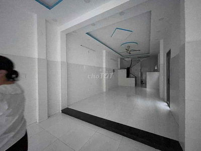 Nhà MTKD thạch lam.phú thạnh.tân phú.DT:4 X 15 trệt lầu 3PN 2WC