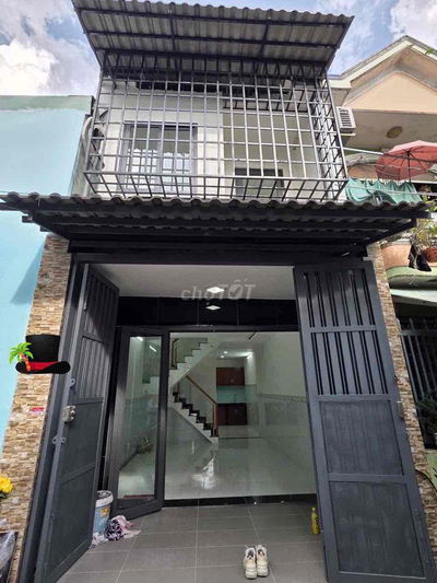 nhà lầu hẻm thông đường 53 gần chợ Hiệp Bình nhà mới dọn vào ở ngay