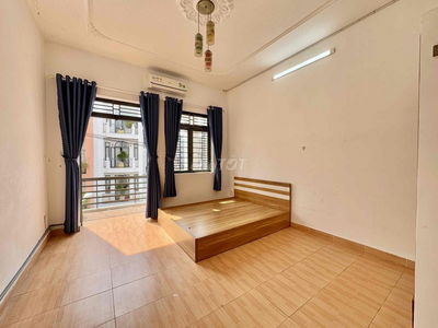 CHO THUÊ PHÒNG CỬA SỔ BAN CÔNG ĐƯỜNG NGUYỄN TƯ GIẢN - PHƯỜNG 12 GÒ VẤP