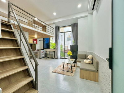 Căn Hộ Gác Cao Ban Công Thoáng Gần Crescent Mall, SC Vivo Quận 7