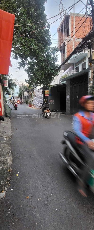 CHO THUÊ NHÀ MẶT TIỀN ĐƯỜNG 8M
