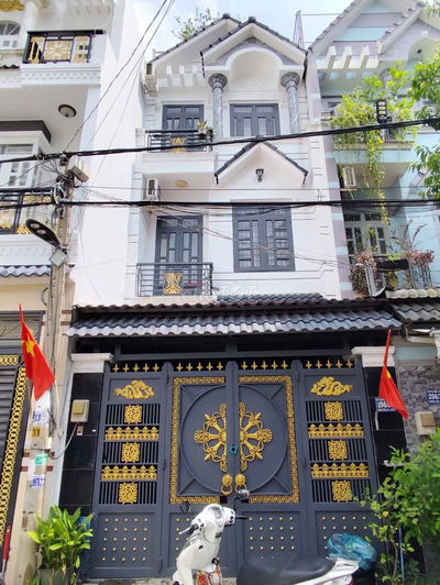 Nhà mới chưa sử dụng.có nội thất.gần chợ Bình Thành