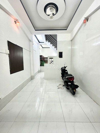 Nhà trệt lầu 2PN hẻm đường Lê Lai (gần CV Lưu Hữu Phước) chỉ 5,5 triệu