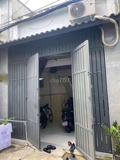 Nhà sổ Hồng riêng.giá rẻ.gần trường Kim Đồng