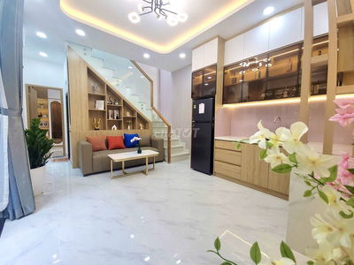 Nhà đẹp Bình Thạnh Full Nội Thất, Ôtô sát nhà - 37m2, ngang 9,5m
