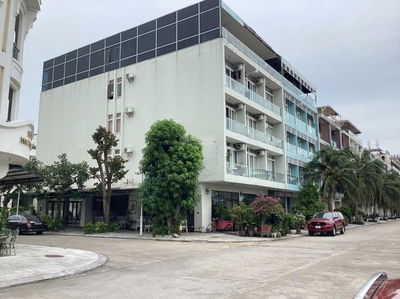 Bán BT 300m2 tại Tuần Châu Marina Hạ Long, 26 tỷ, view đẹp, 5 tầng.