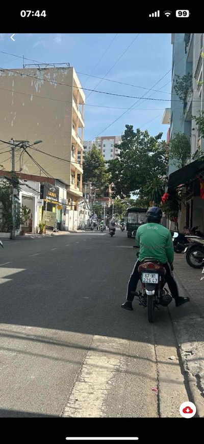 28/ Bàu Cát 8 P.11 Tân Bình 2 tầng, DT 22 m2. Ngay vị trí thuận lợi.