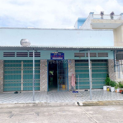 bán gấp nhà trọ thu nhập ổn đinh 15tr/th 13p+2kiot giá tốt dt 300m2