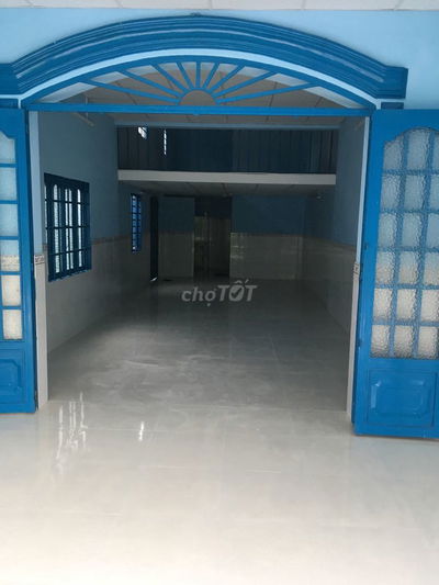 Nhà sẵn điện 3 pha mặt tiền đường xe tải