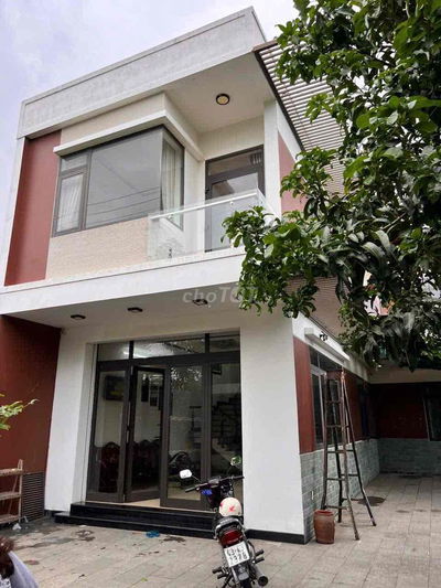 Cho thuê nhà 200m x 2 tầng sân vườn đường 10,5m Lê Trí Viễn chỉ 12tr/t
