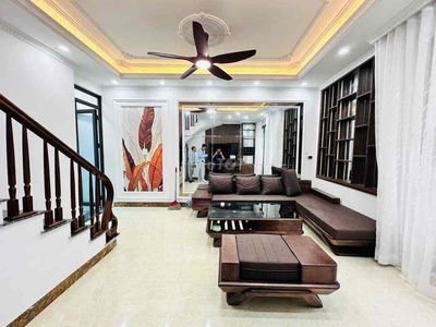 Cực Hót! Nhà Phố Láng Hạ - Ngõ Nông Gần Phố -full Nội Thất giá 8.25tỷ