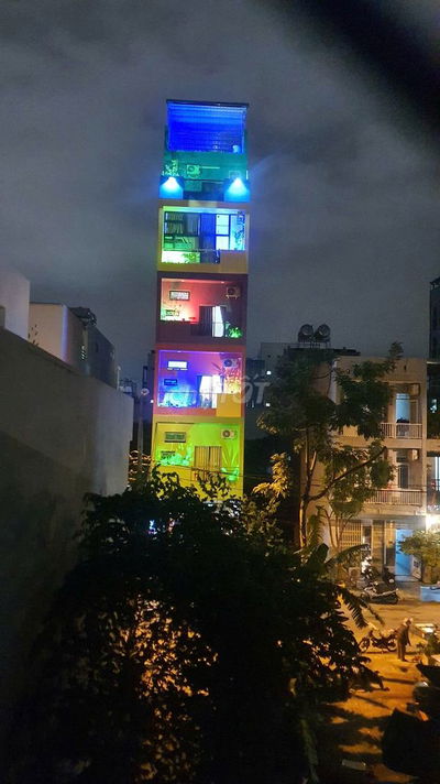 Bán nhà có 7 tầng có hơn 36 phòng căn hộ