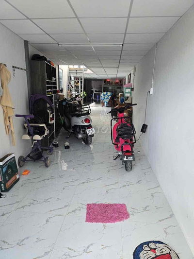 Nhà cho thuê 6tr hẻm xe hơi lê văn lương nhà bè