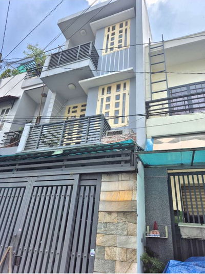 Bán gấp nhà 4 x 17m 2 lầu _ Hẻm xe hơi sát bên ĐH Công Thương TPHCM