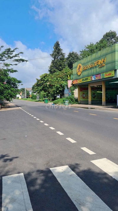 CHỦ NGỘP BÁN LÔ ĐẤT MẶT TIỀN ĐƯỜNG NHỰA VỊ TRÍ VÔ CÙNG ĐẸP