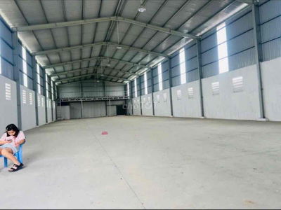 KHO XƯỞNG GẦN BỐN XÃ ( 280m2 ) GẠCH MEN