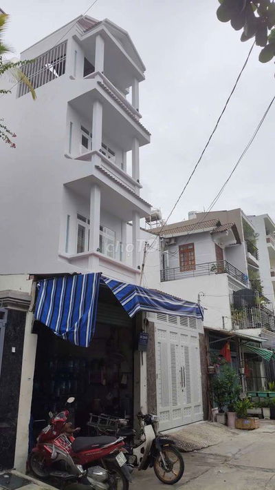 Nhà 4 Tầng, Nguyễn Hữu Tiến,Tân Phú, hẻm 8m,
Dt 4x17m giá trên 8 Tỷ