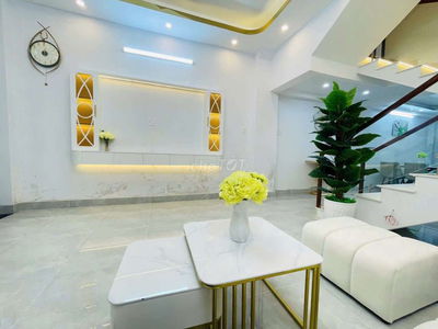 Hẻm xe hơi 2 tầng 4x16m có phòng ngủ trệt Huỳnh Tấn Phát