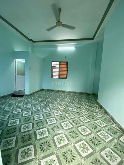cho thuê phòng Bà Hom Q6-4 x 5: 20m2 đang sơn sửa lại cho đẹp-2,6tr/th