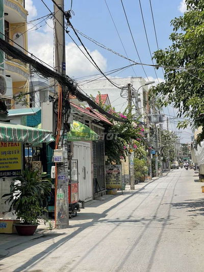 Bán nhà Huỳnh Tấn Phát, kề Phú Mỹ Hưng, 80m2, ngang hơn 4, chỉ 4 tỷ