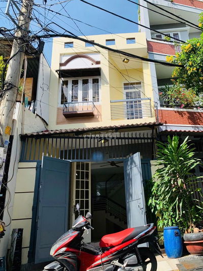 Cho thuê nhà mặt tiền ngay Độc Lập,2 tầng,2pn, tặng máy lạnh, giá 12tr